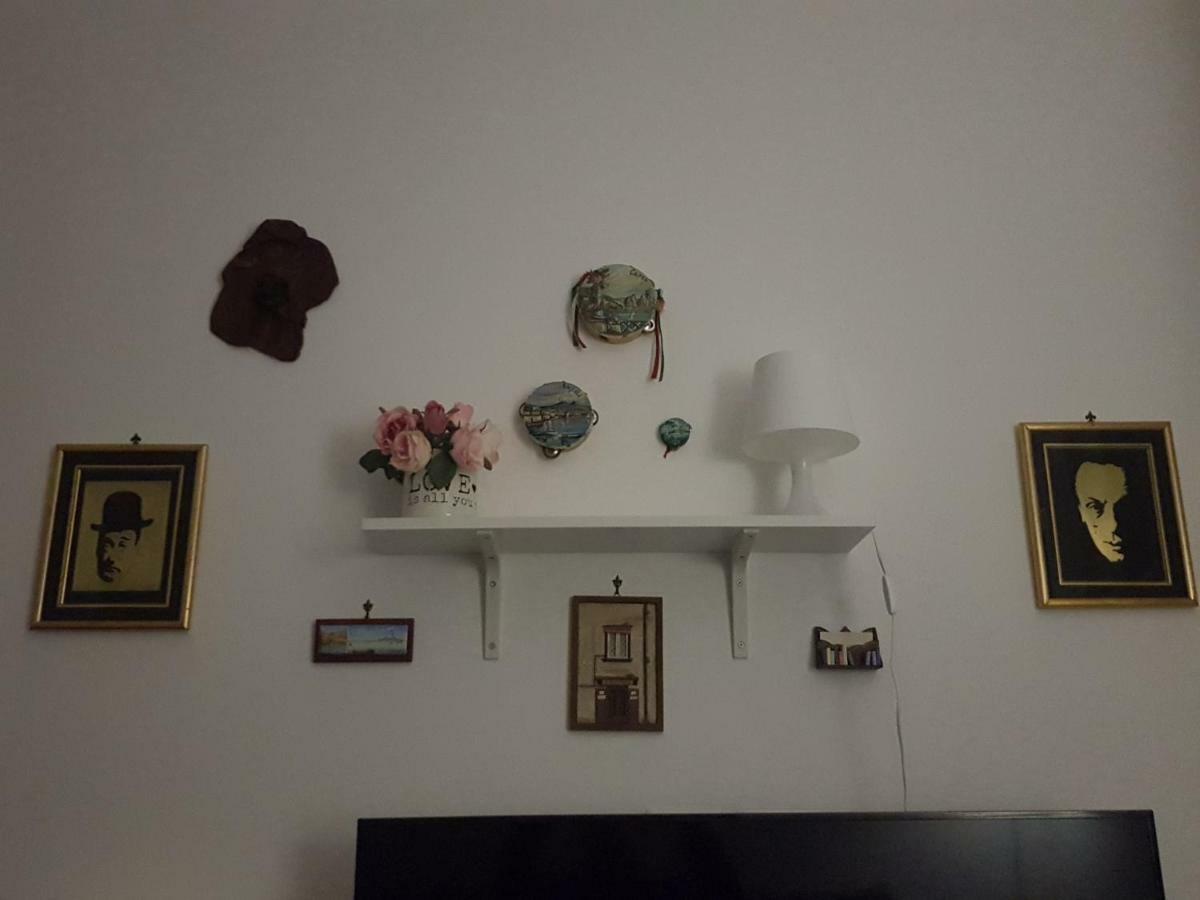 Small Bedroom Vomero'S Napoli Dış mekan fotoğraf
