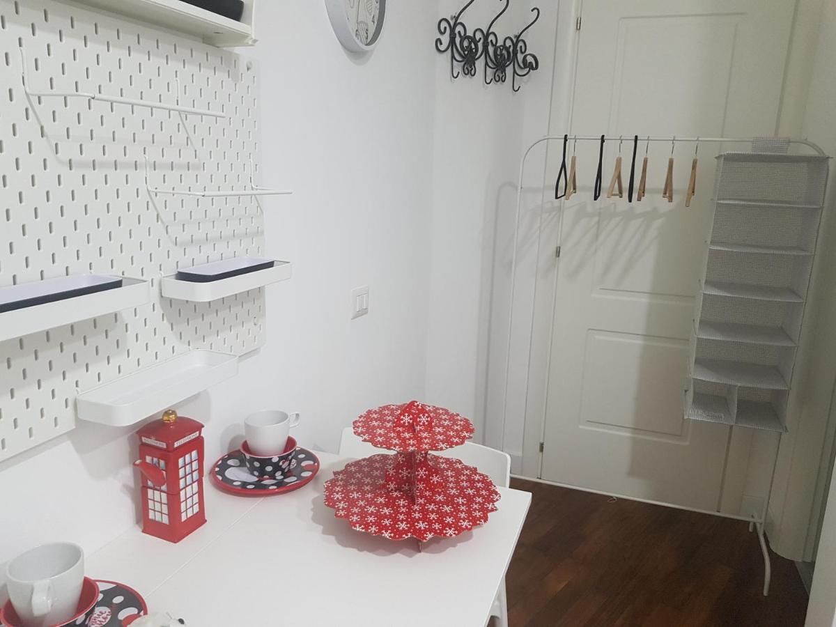 Small Bedroom Vomero'S Napoli Dış mekan fotoğraf
